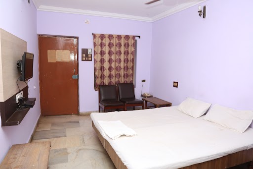 Hotel Ratnam, Bhimavaram 5