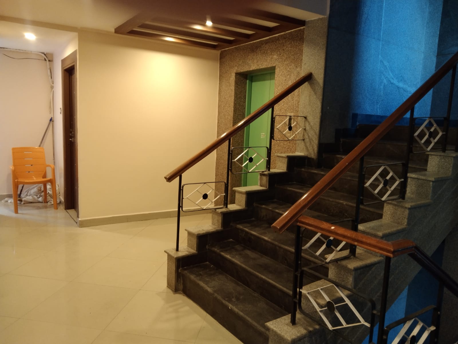 i-ROOMZ Sri Sai Comforts, Bangalore 5