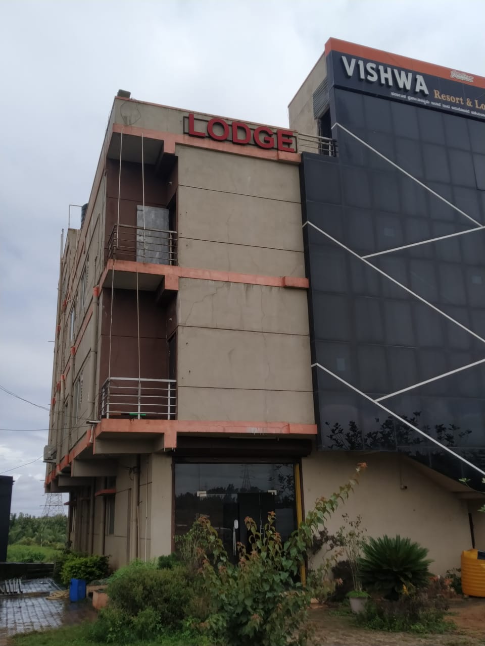 i-ROOMZ Hotel Vishwa Lodging, Dharwad 2