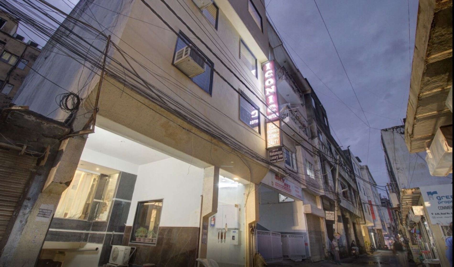 Hotel Iconic Suites by Excellent Hospitality, New Delhi 2