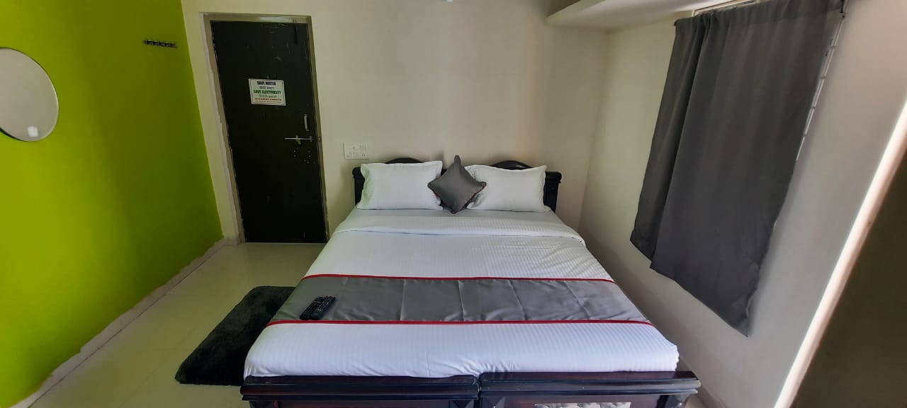 iROOMZ Cozzy Rooms, Hyderabad 5