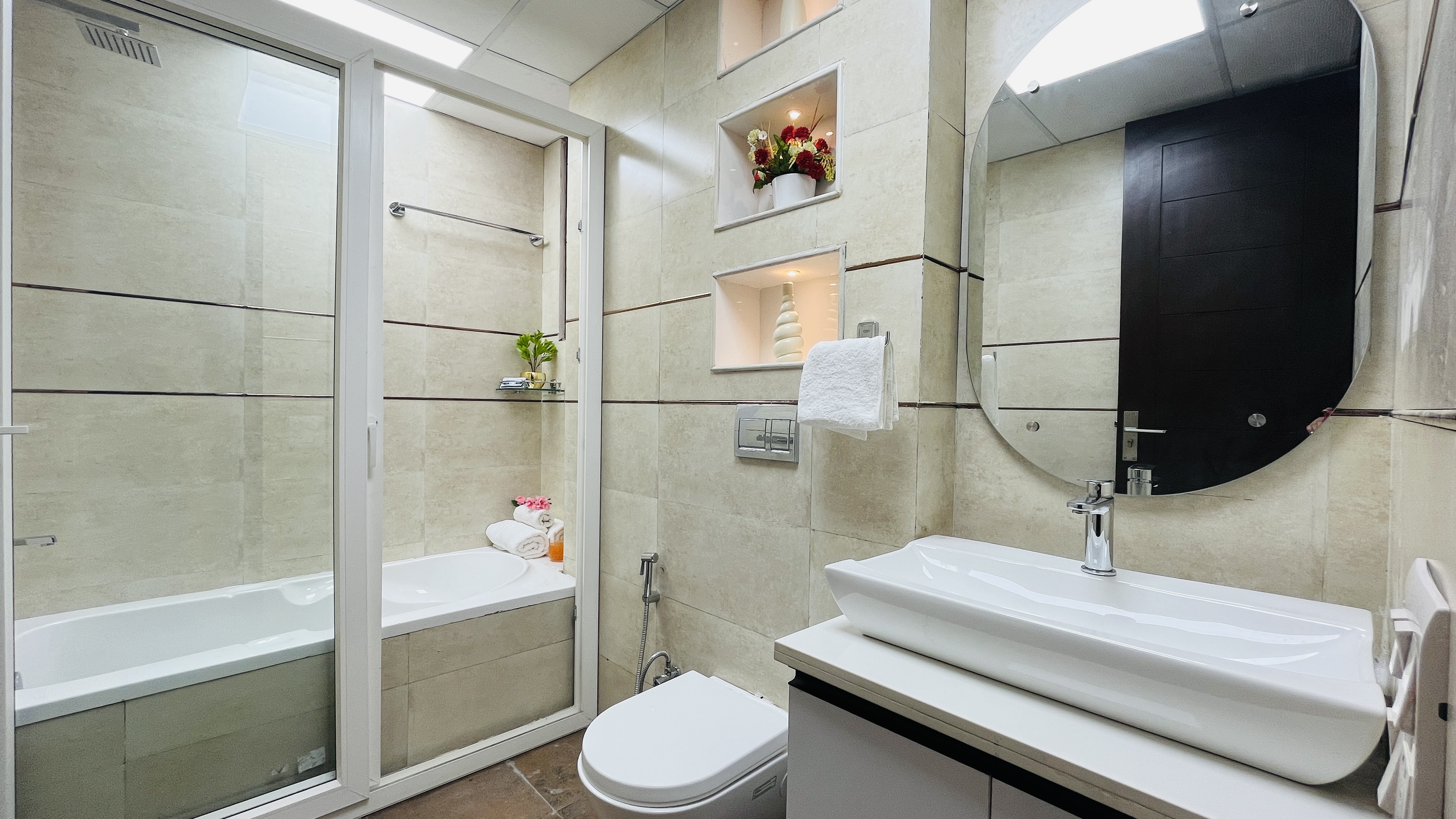 BluO Studio Noida - Balcony, Terrace Garden, Gym, Gurgaon 3