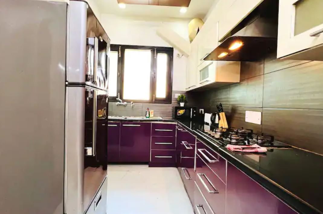 BluO 3BHK Green Park, Private Garden Balcony, Lift