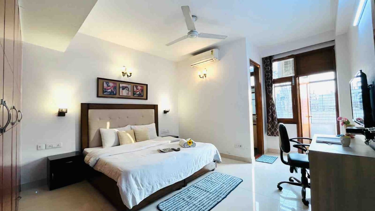 BluO Classic 1BHK - Defence Colony Market