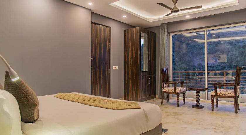 The Lalita's Majestic Pines, Kasauli 4