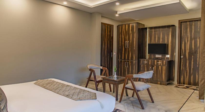 The Lalita's Majestic Pines, Kasauli 5