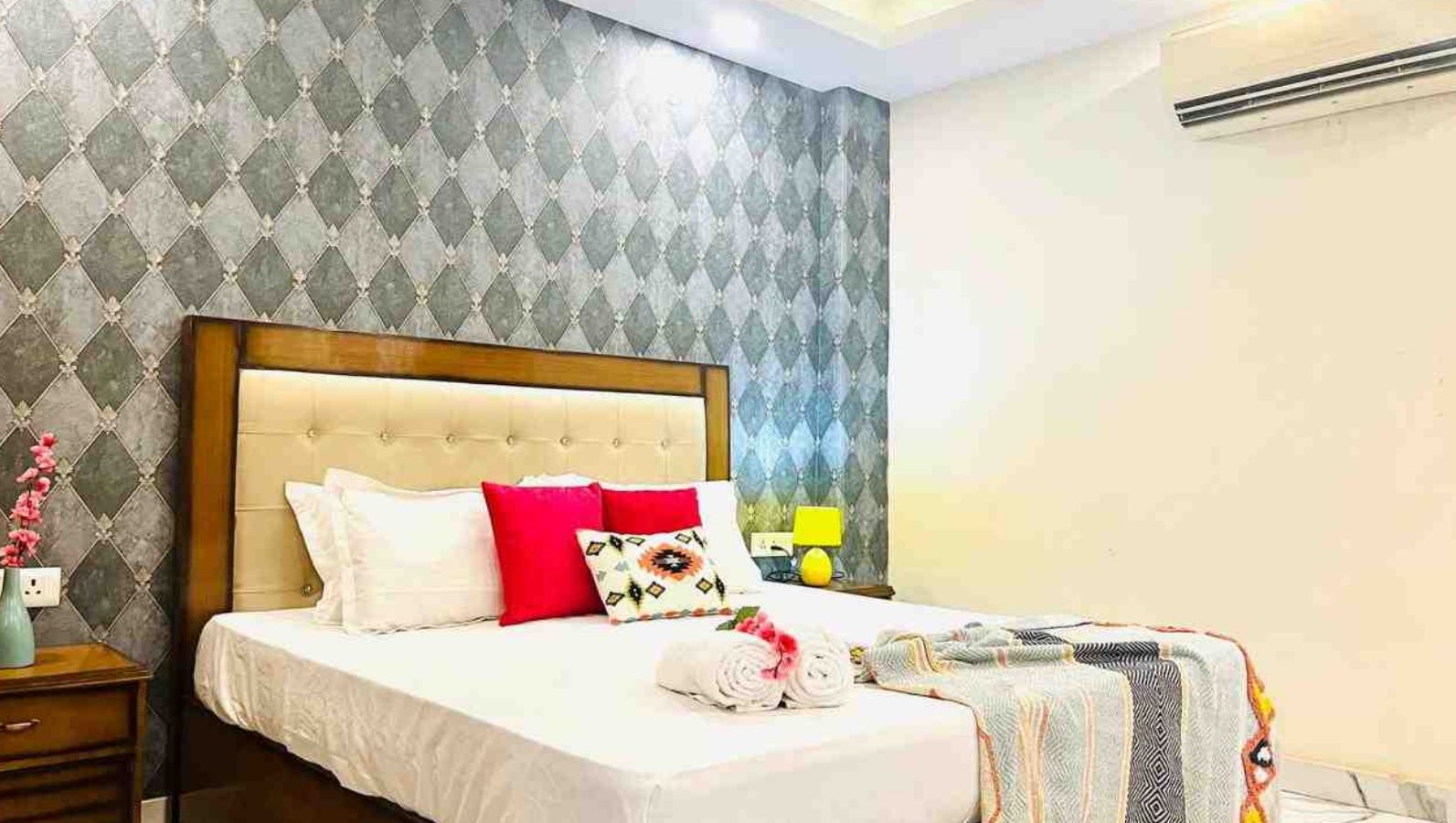 BluO 2BHK Patparganj- Balcony, Parking , Lift