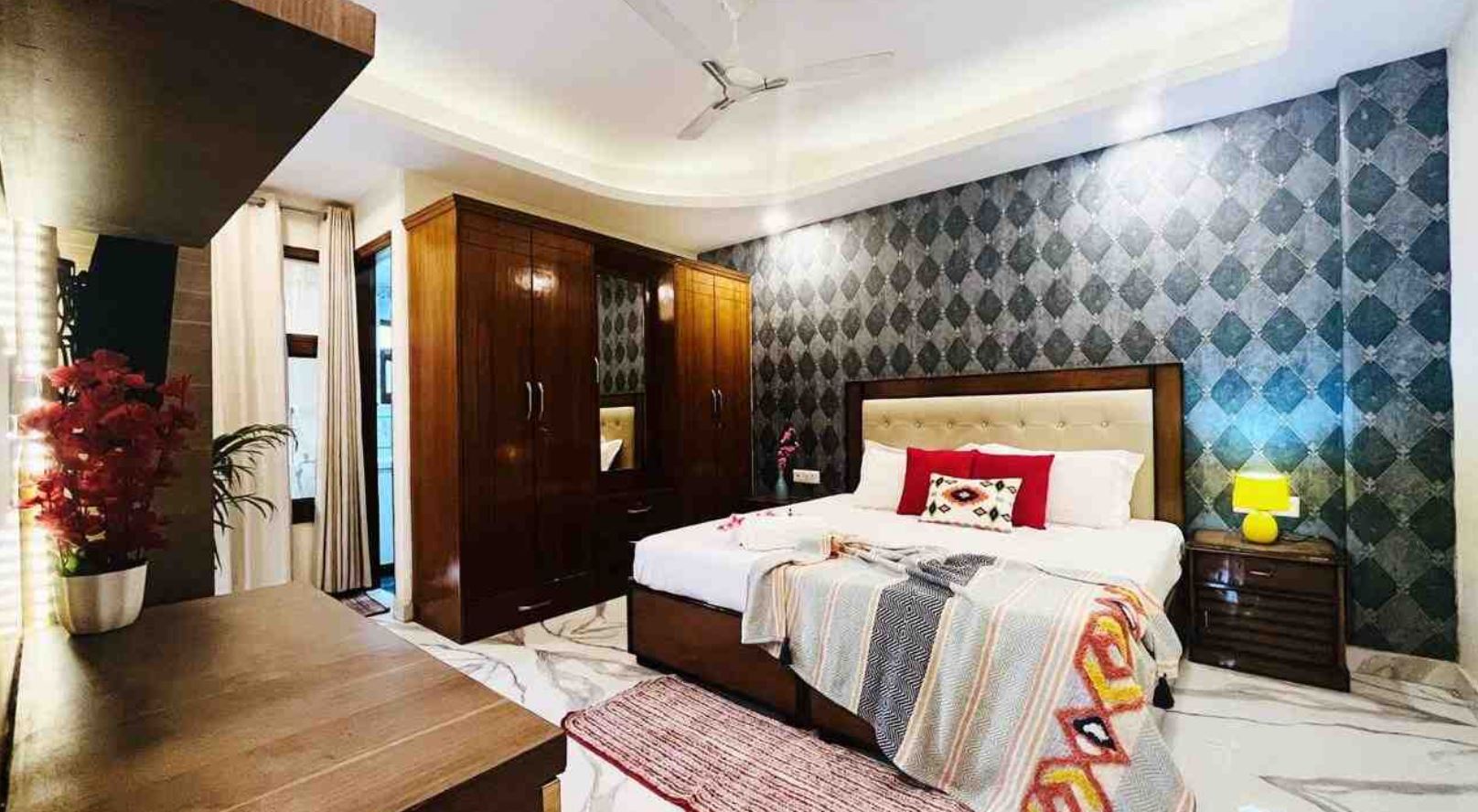BluO 2BHK Patparganj- Balcony, Parking , Lift, New Delhi 4