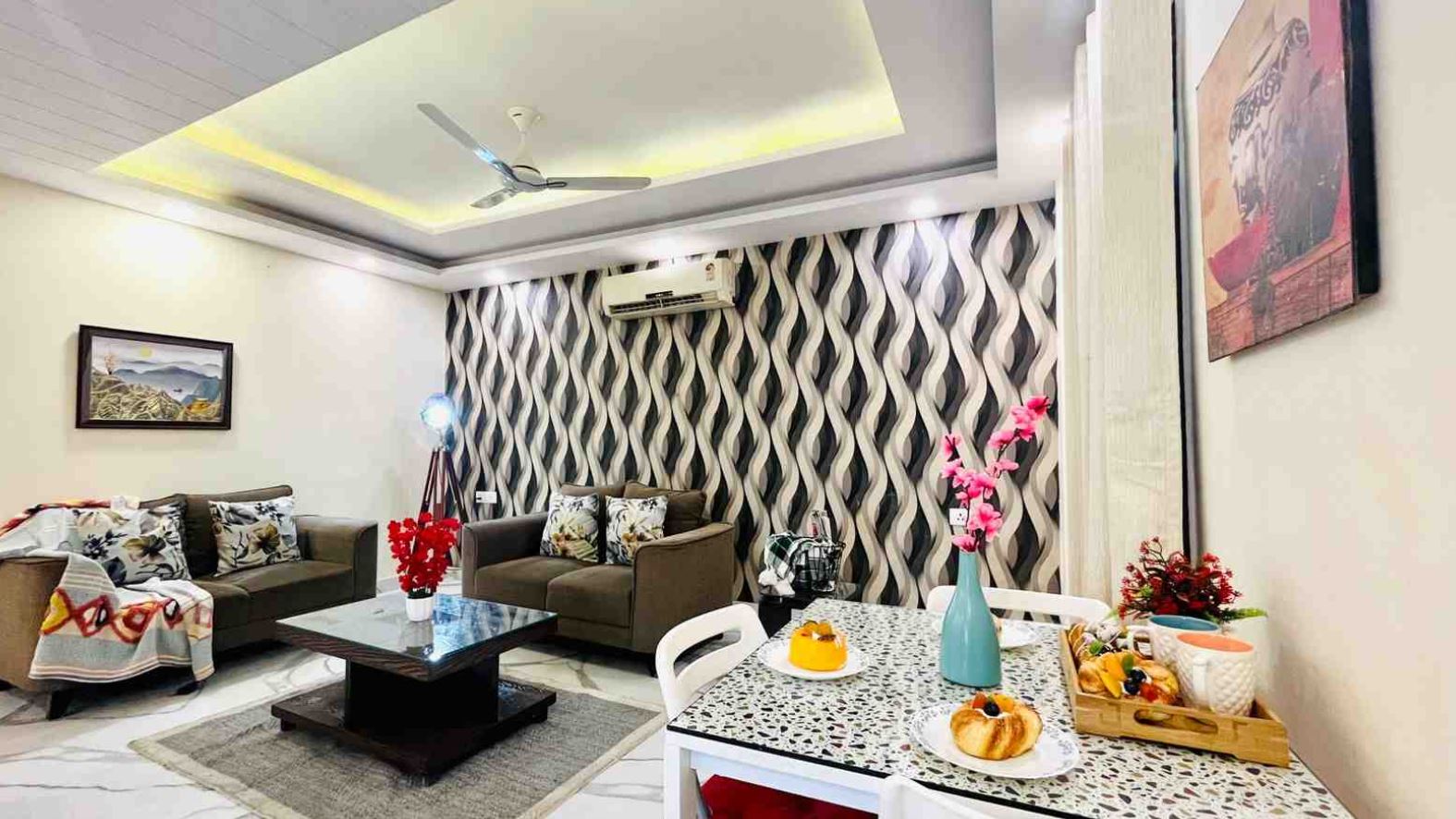 BluO 2BHK Patparganj- Balcony, Parking , Lift, New Delhi 5