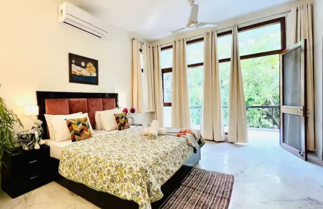 BluO 2BHK Panchsheel Enclave - Balcony, Park