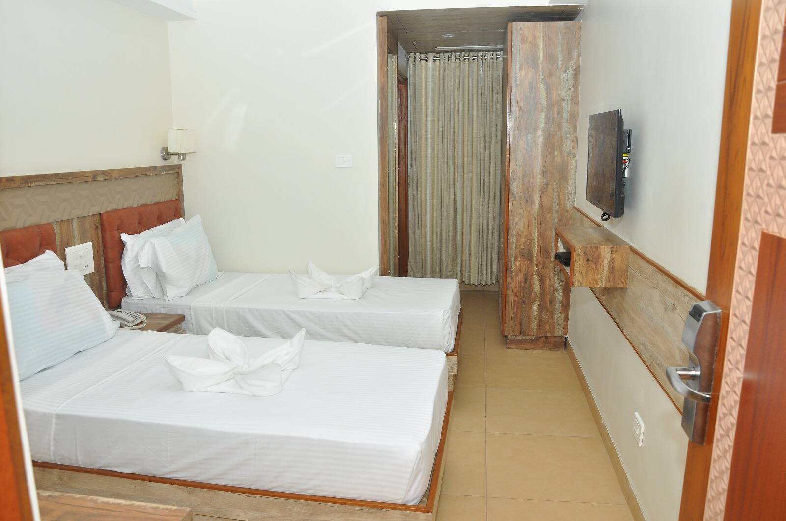 Hotel Thanmayi Inn, Vijayawada 2