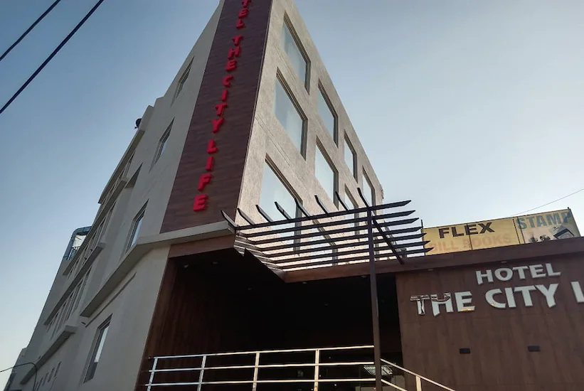 Hotel City Life, Zirakpur 4