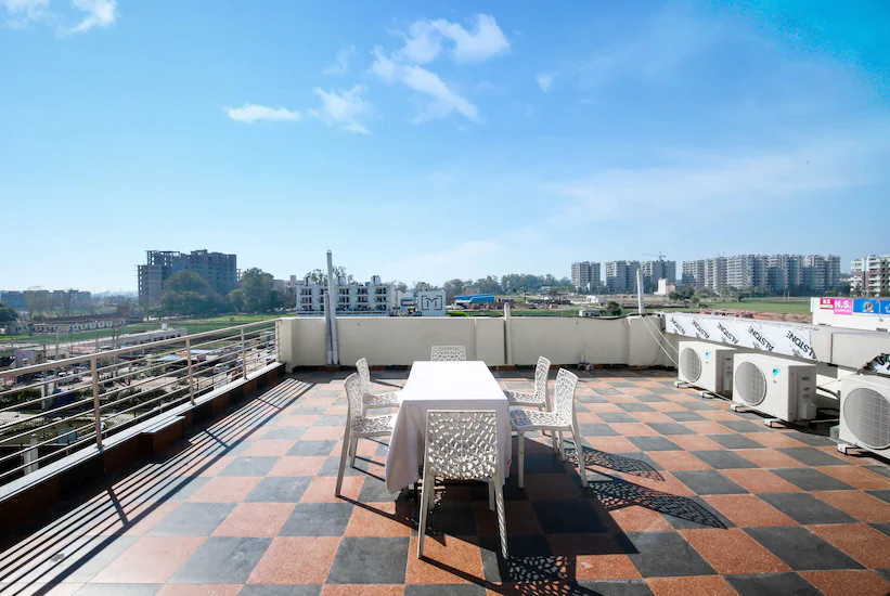 Hotel Woodcrest, Chandigarh 5