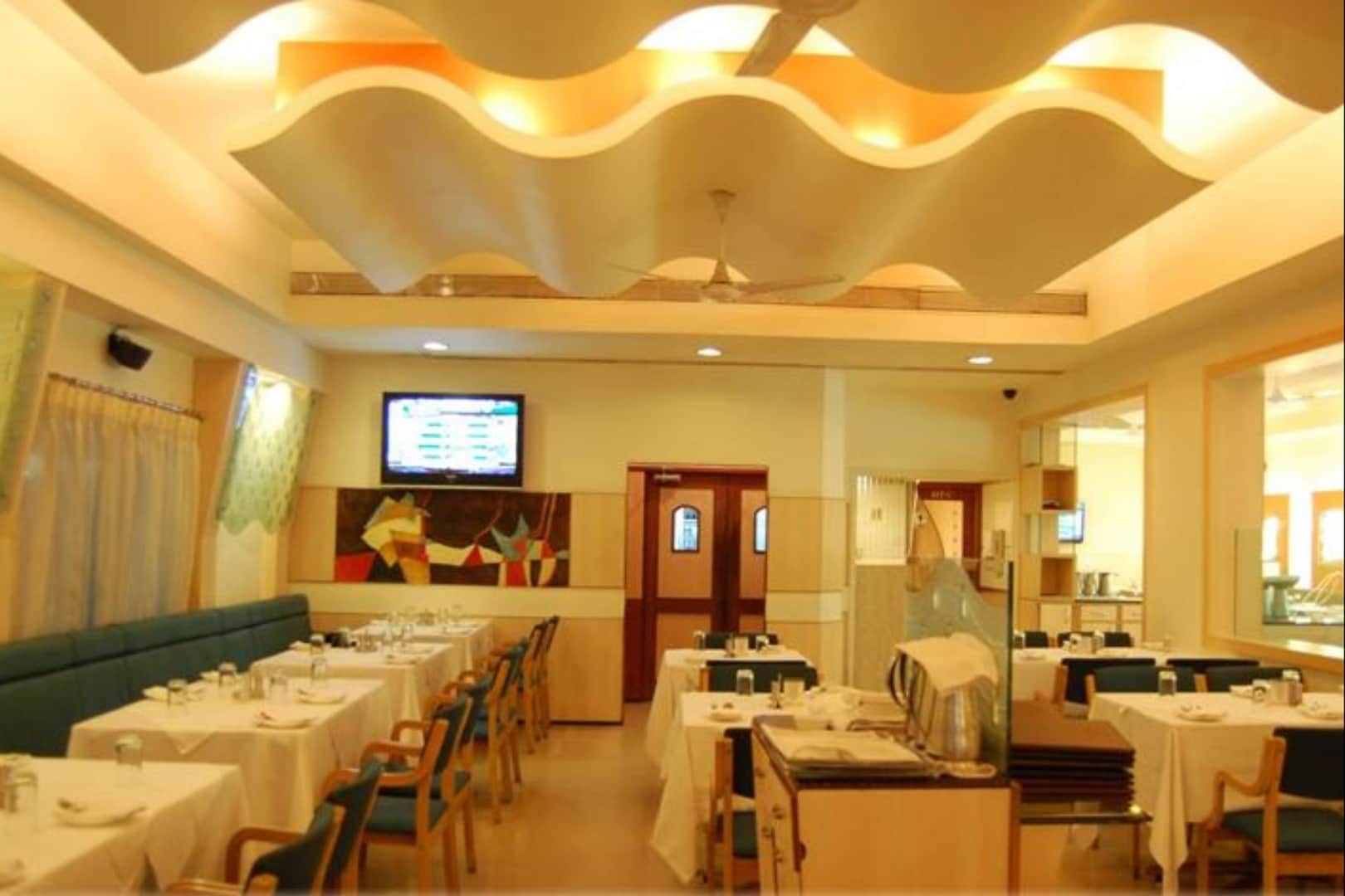 Hotel Shreemaya, Indore 4