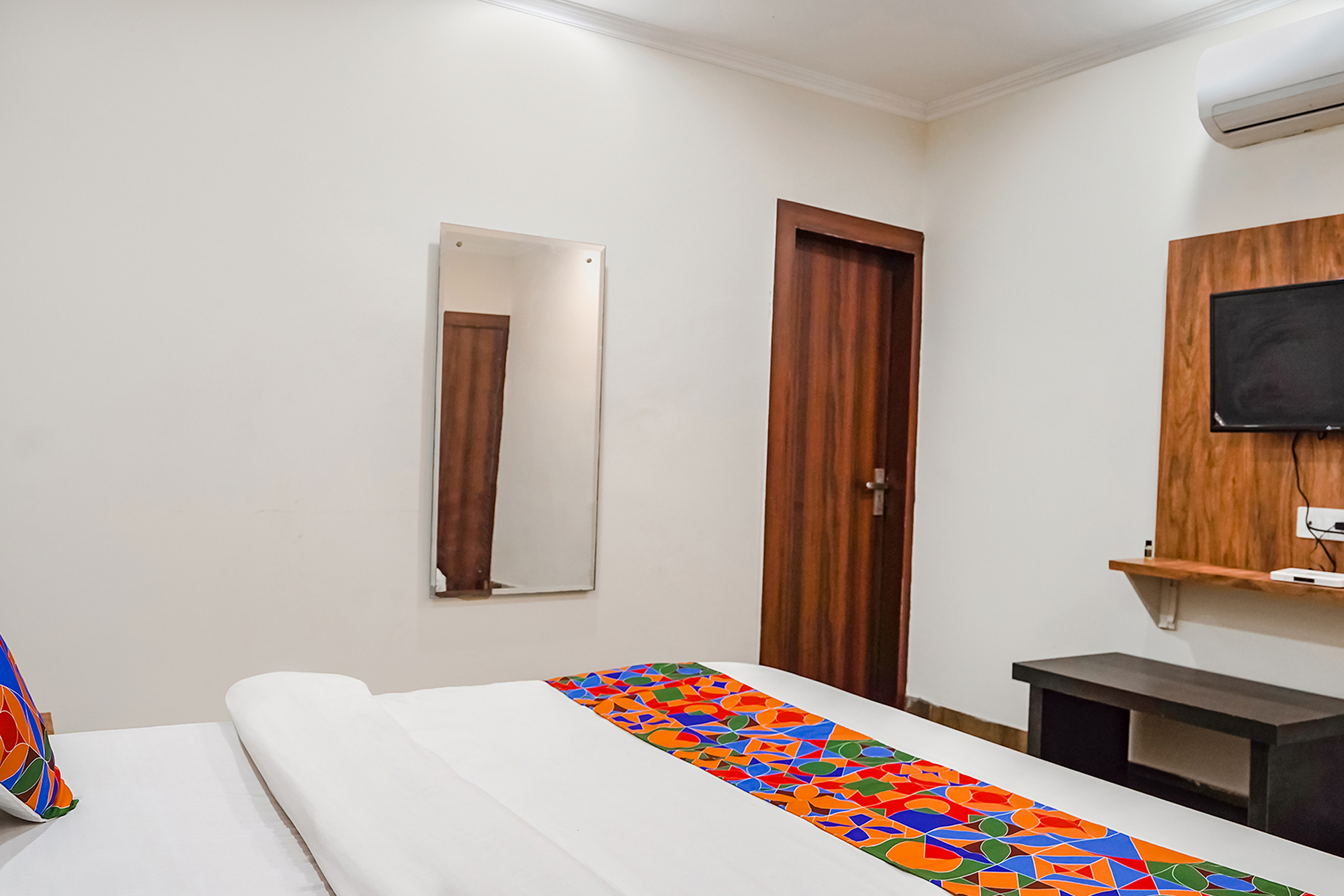 FabHotel The Ansal, Noida 2