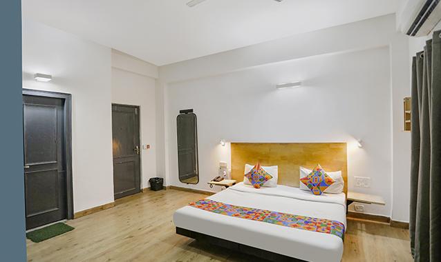 FabHotel F9 Noida Sector 51, Noida 2