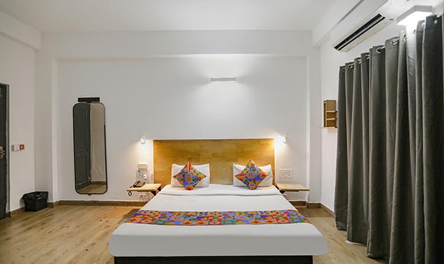 FabHotel F9 Noida Sector 51, Noida 3