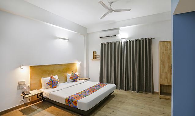 FabHotel F9 Noida Sector 51, Noida 4