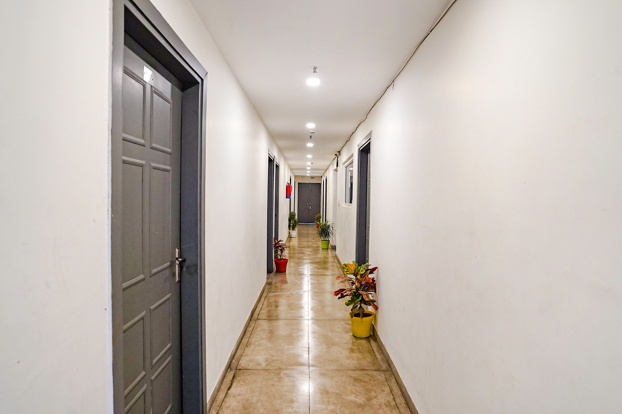 FabHotel Boom Rooms, Noida 5