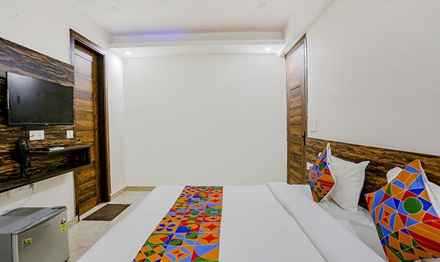 FabExpress Amrit Residency, Gurgaon 4