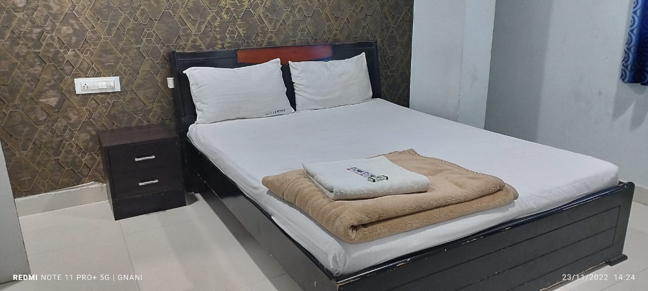 iROOMZ Hotel 4 Seasons, Hyderabad 3