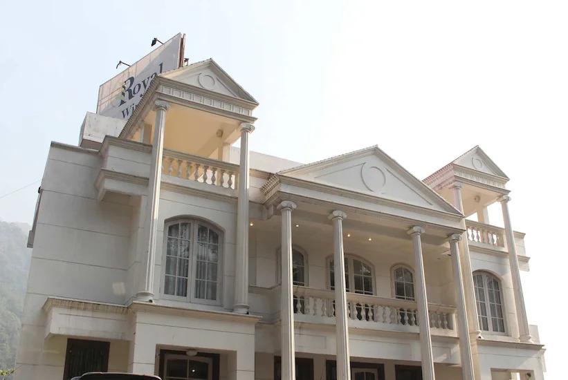 Royal Windsor Hotel, Kathgodam 4