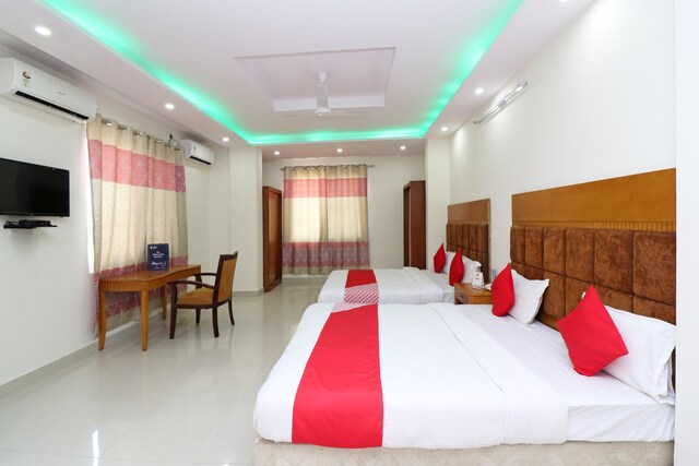 Hotel Kirti Heritage