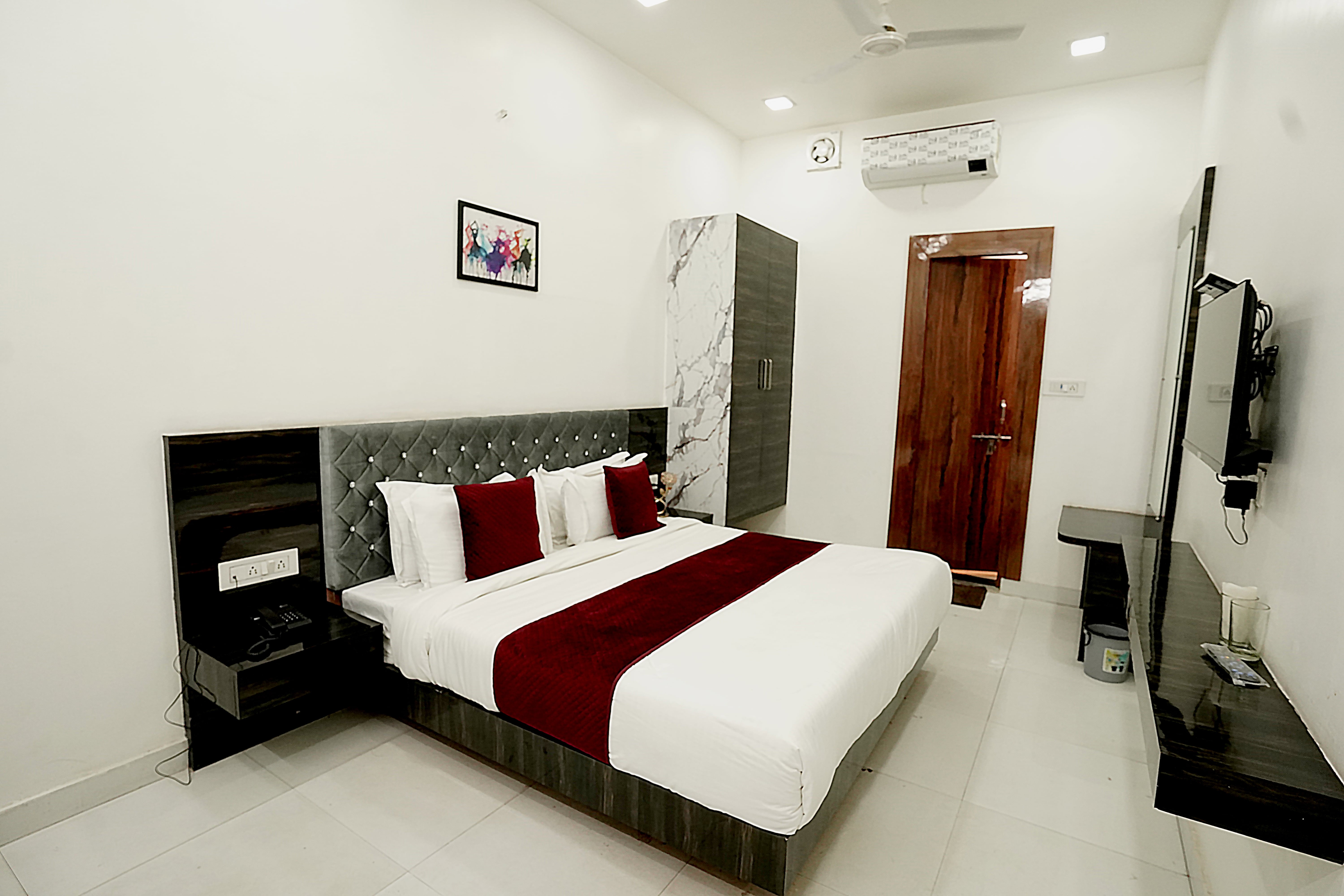 Super Deluxe AC King Room