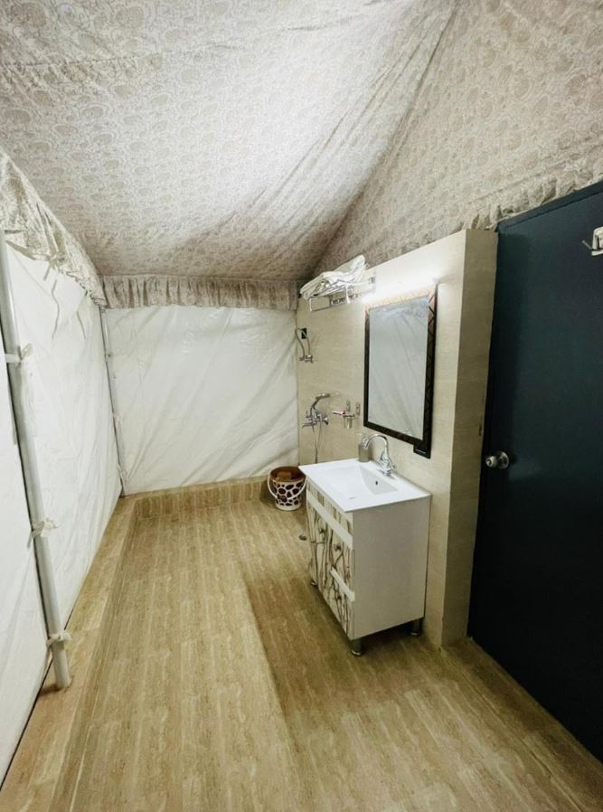 Luxus Hridhya Farms, Gurgaon 4