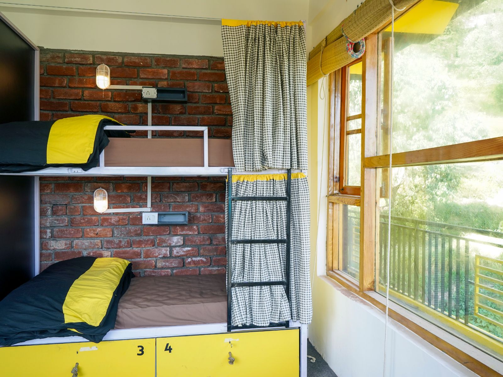 Bed in 6 Bed Mixed Dormitory