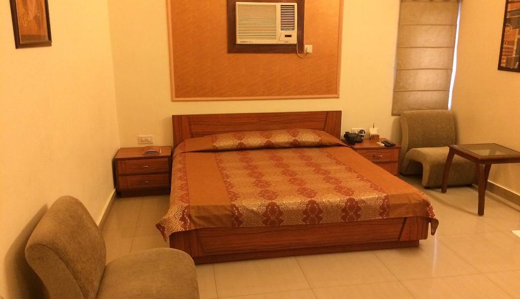 Hotel Cresent Villa, Varanasi 2
