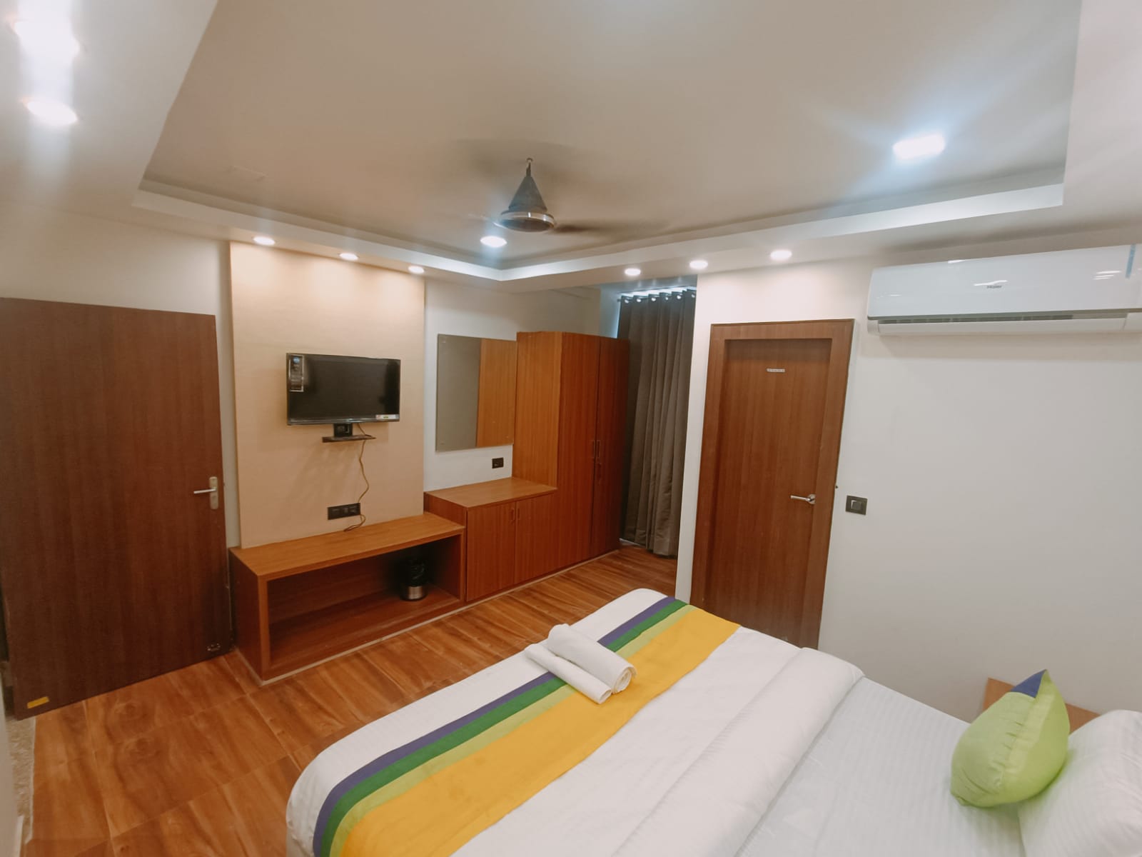 Hotel Shaurya Inn, Lucknow 5