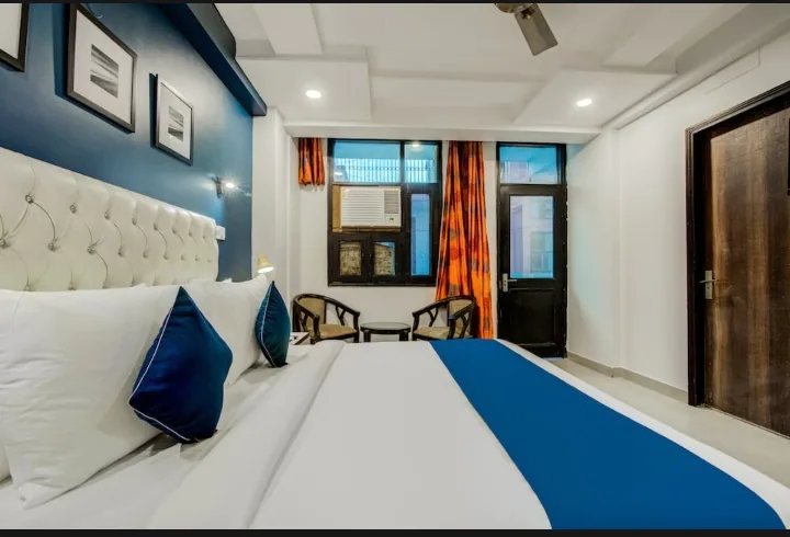 أو واي أو 23681 هيرا بالاس, New Delhi 5