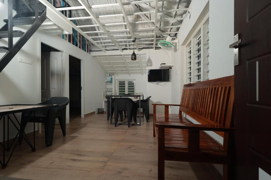 Babu's Homestays By Lexstays