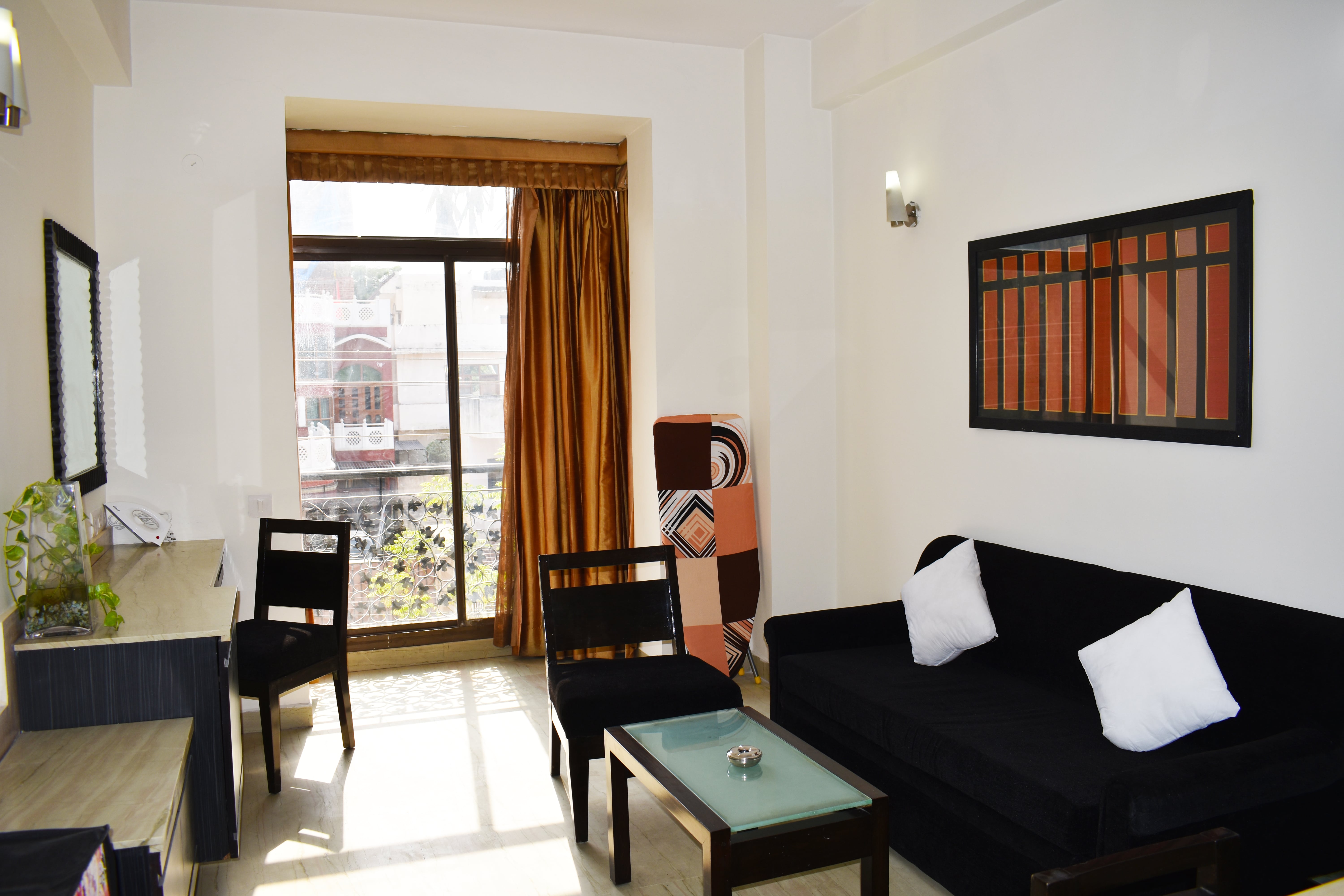 Superior 1BHK Serviced Apartment in Gurgaon, Gurgaon 3