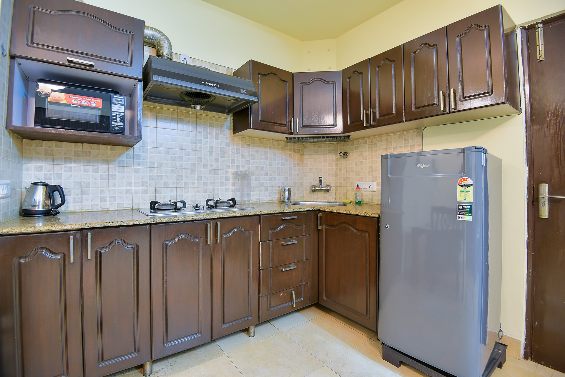 Private Studio Apartment in Sushant Lok Gurgaon, Gurgaon 4