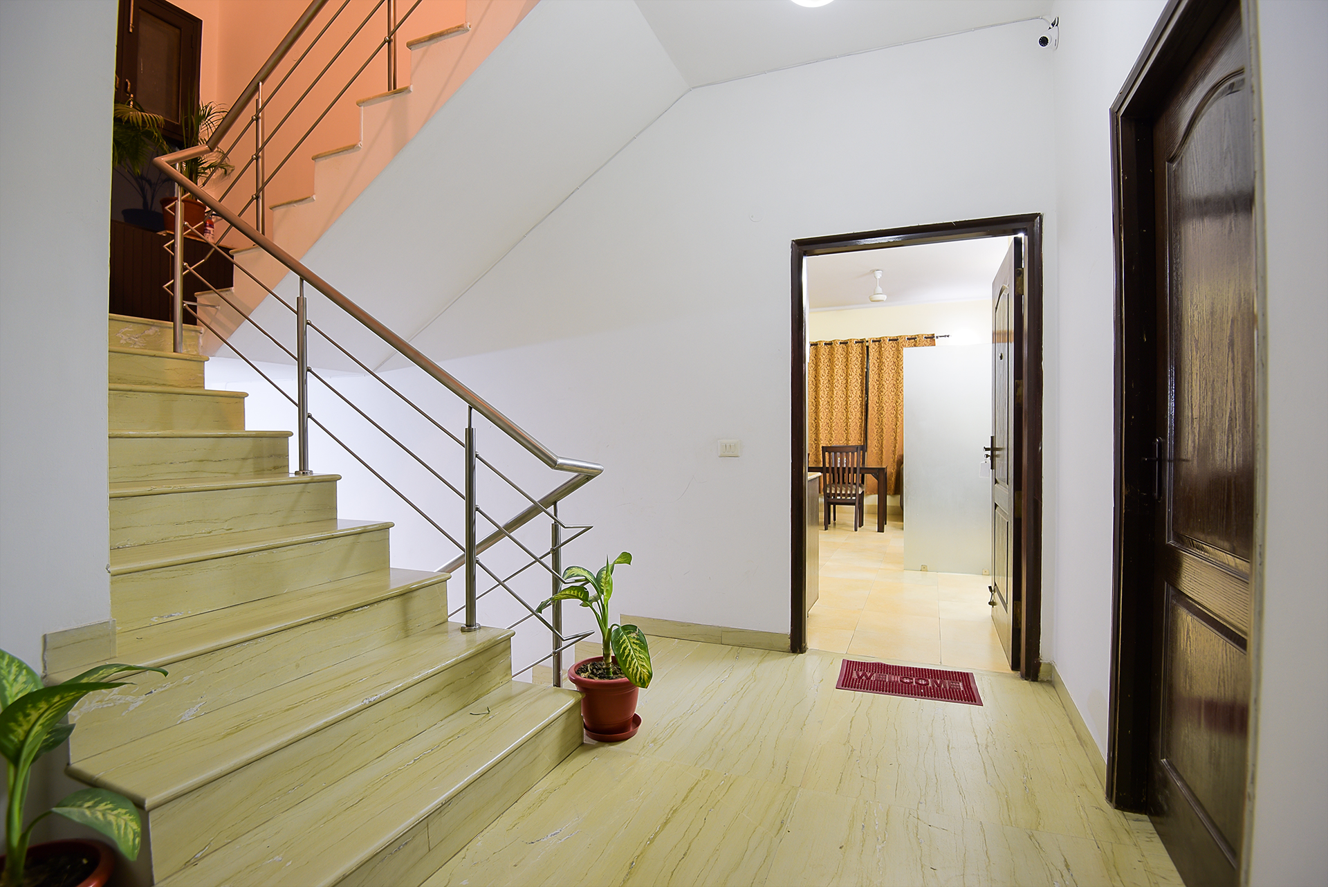Studios Near Golf Course Road By BedChambers