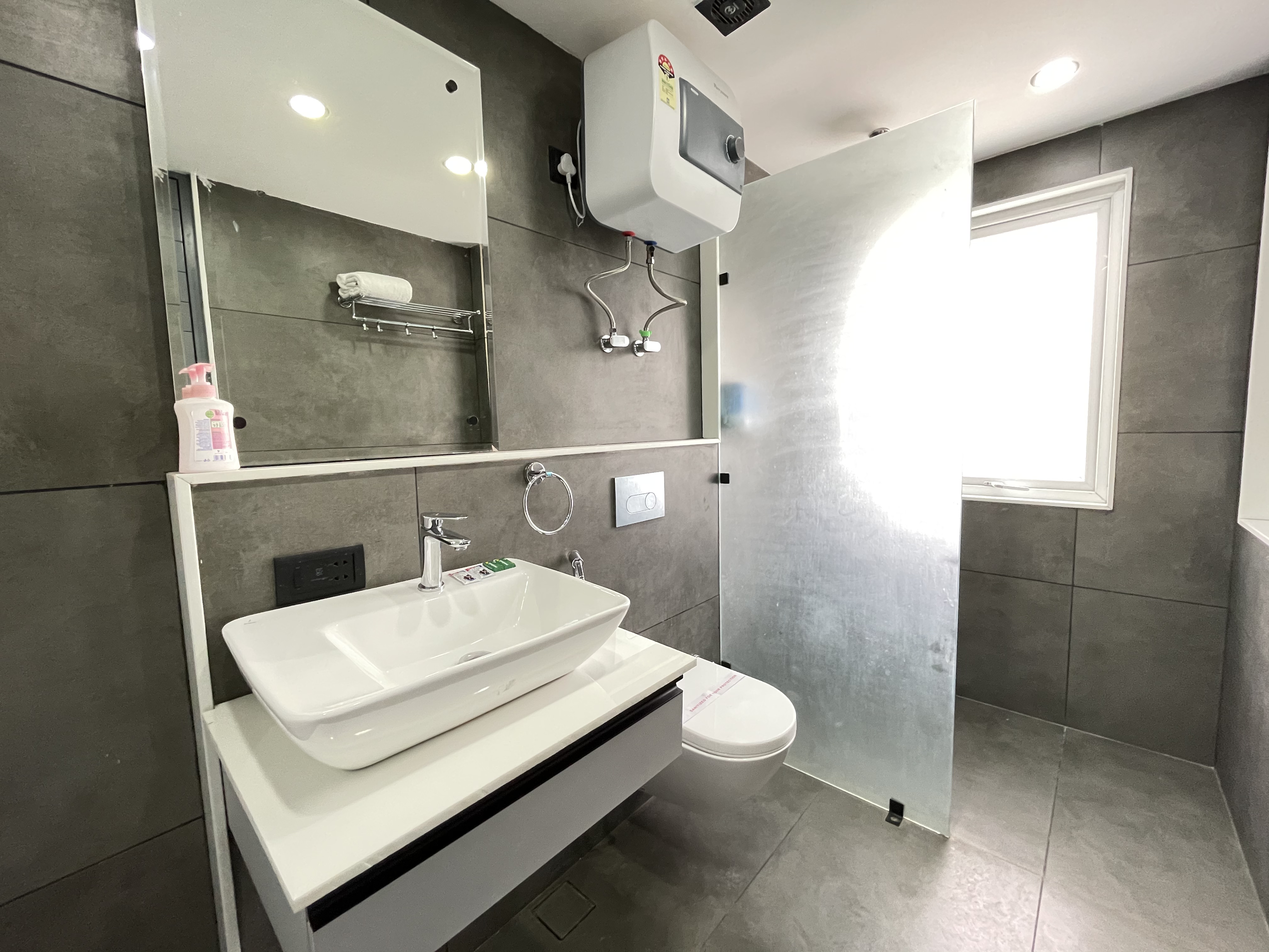 BedChambers Serviced Apartments near CyberCity GGN, Gurgaon 4