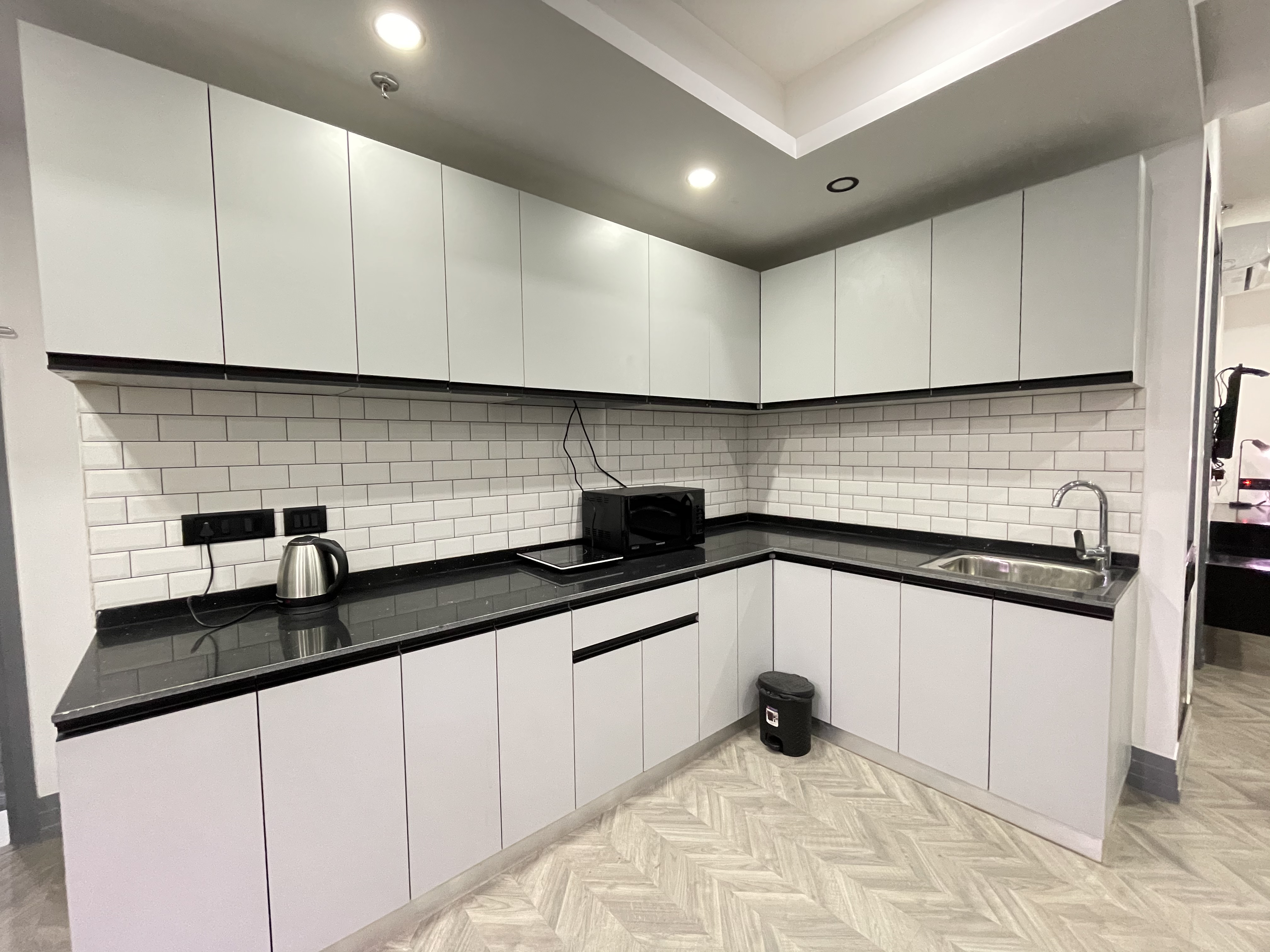 BedChambers Serviced Apartments near CyberCity GGN, Gurgaon 5