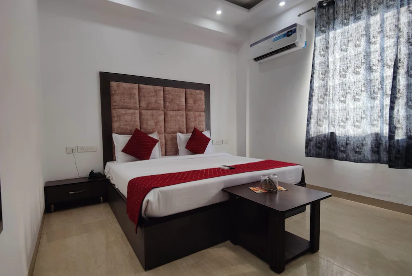 Hotel Royal Regency, Zirakpur 3