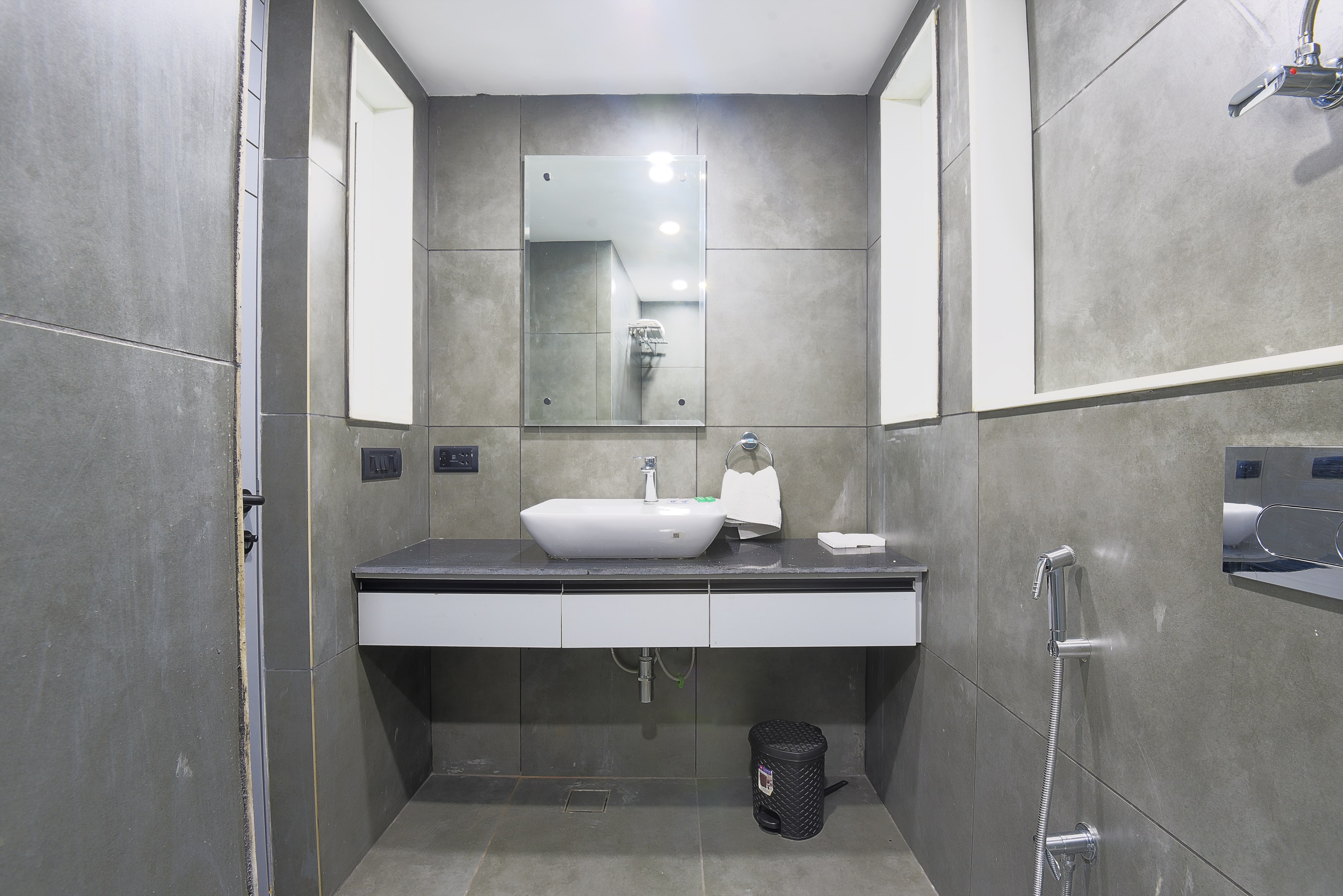 Superior Twin Bed Apartments @BedChambers, Gurgaon 4
