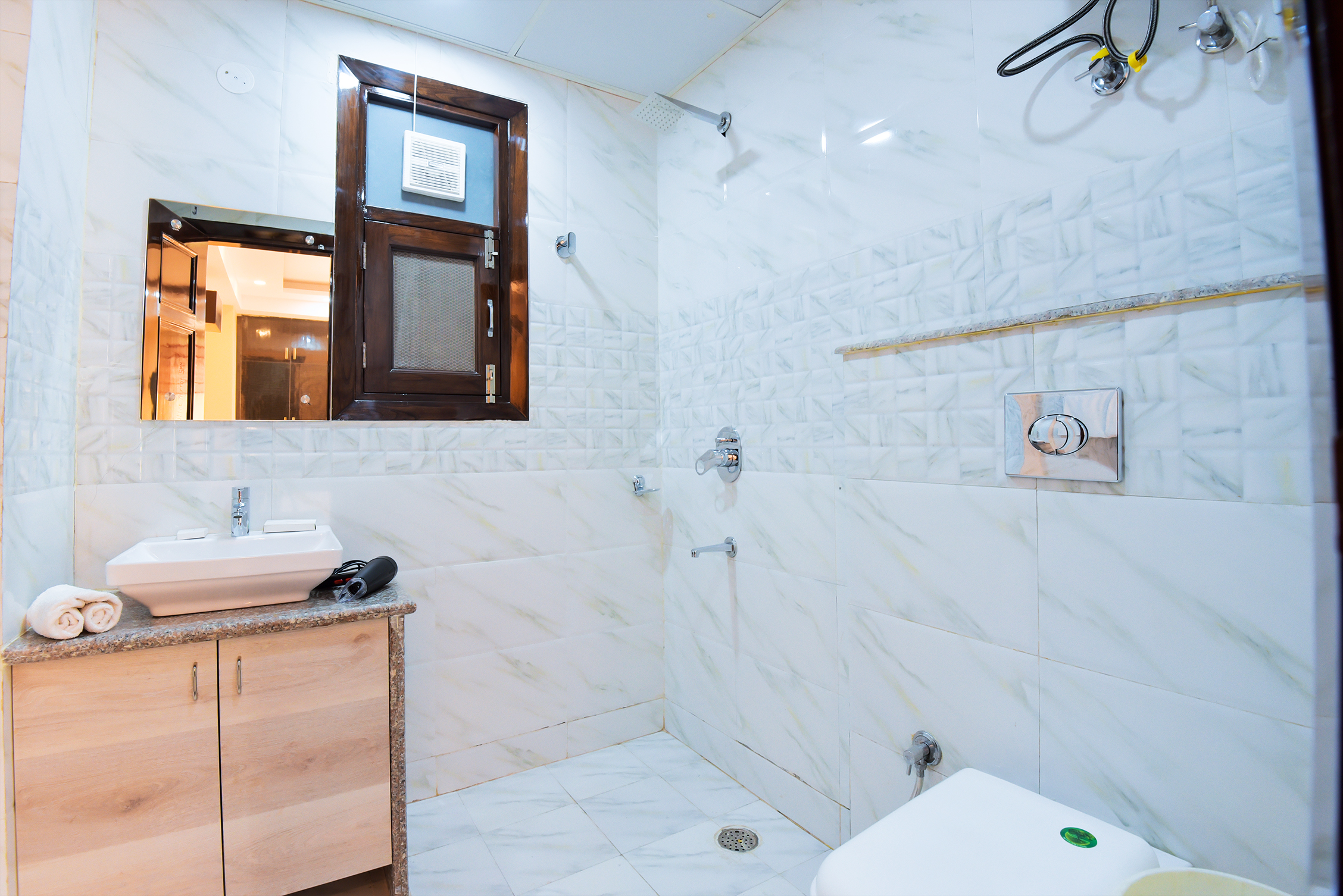 2BHK Serviced Apartment near Medicity @BedChambers