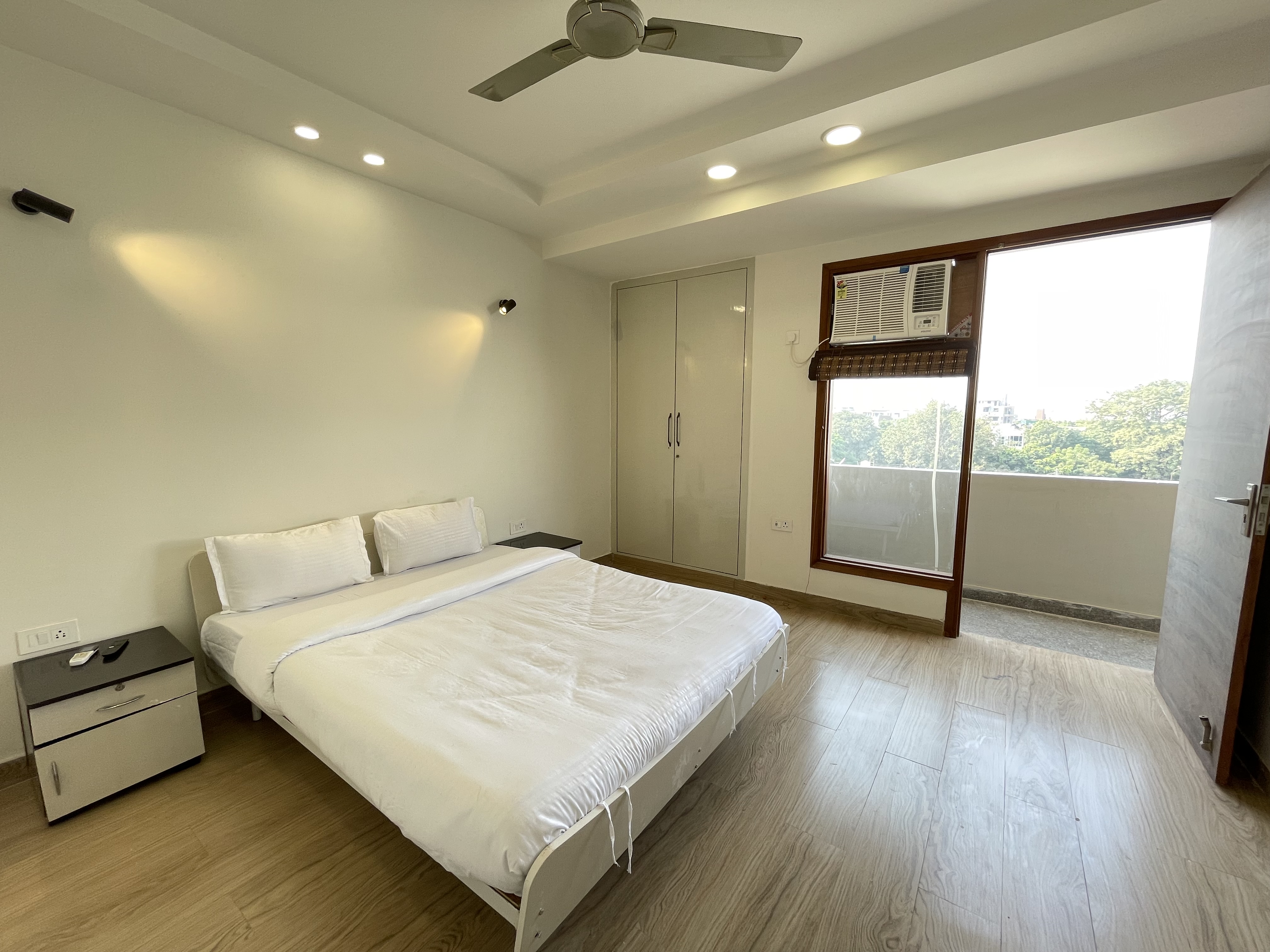 BedChambers Serviced Apartments, Ardee City, Gurgaon 5