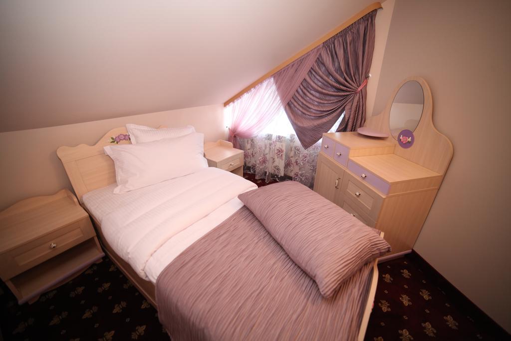 Three-Bedroom Cottage