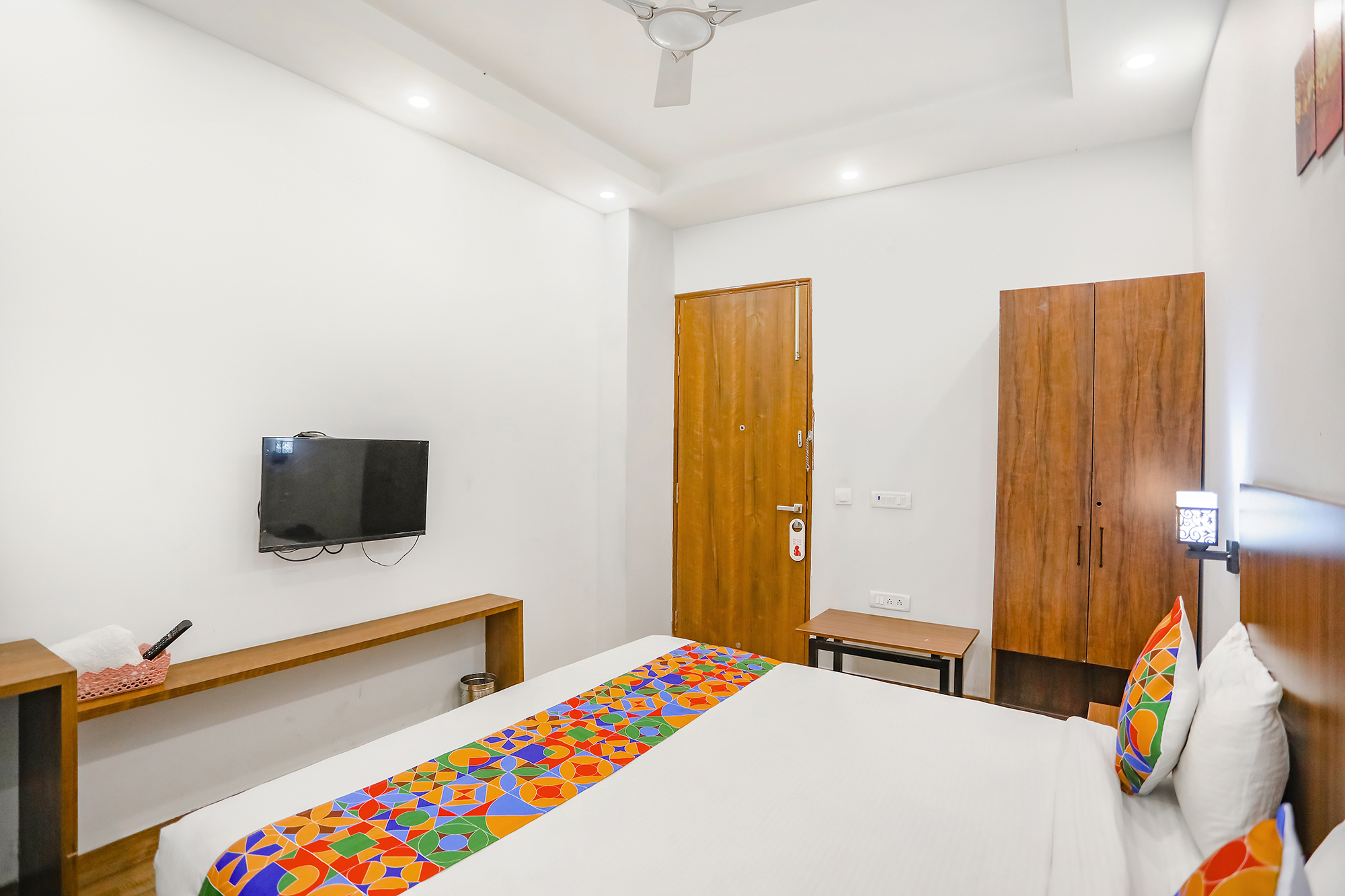 FabHotel F9 Indirapuram, Ghaziabad 3