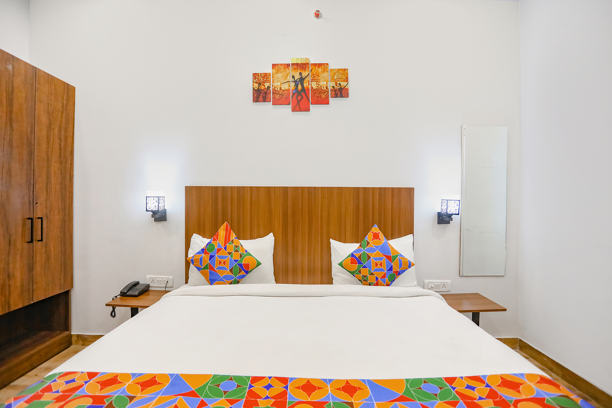 FabHotel F9 Indirapuram, Ghaziabad 4