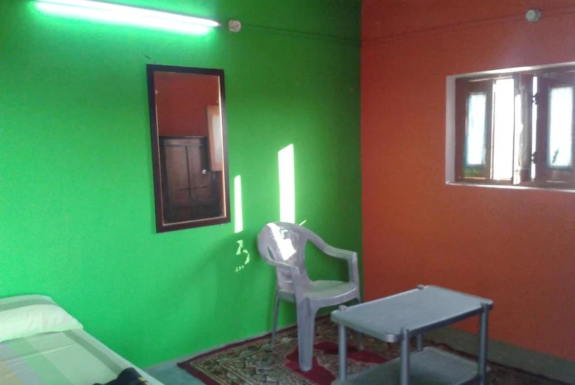 Kesher Paying Guest House, Varanasi 4