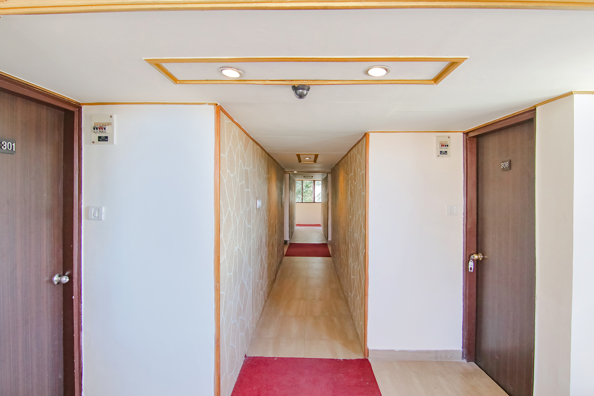 FabHotel Crystal Palace, Shimla 3