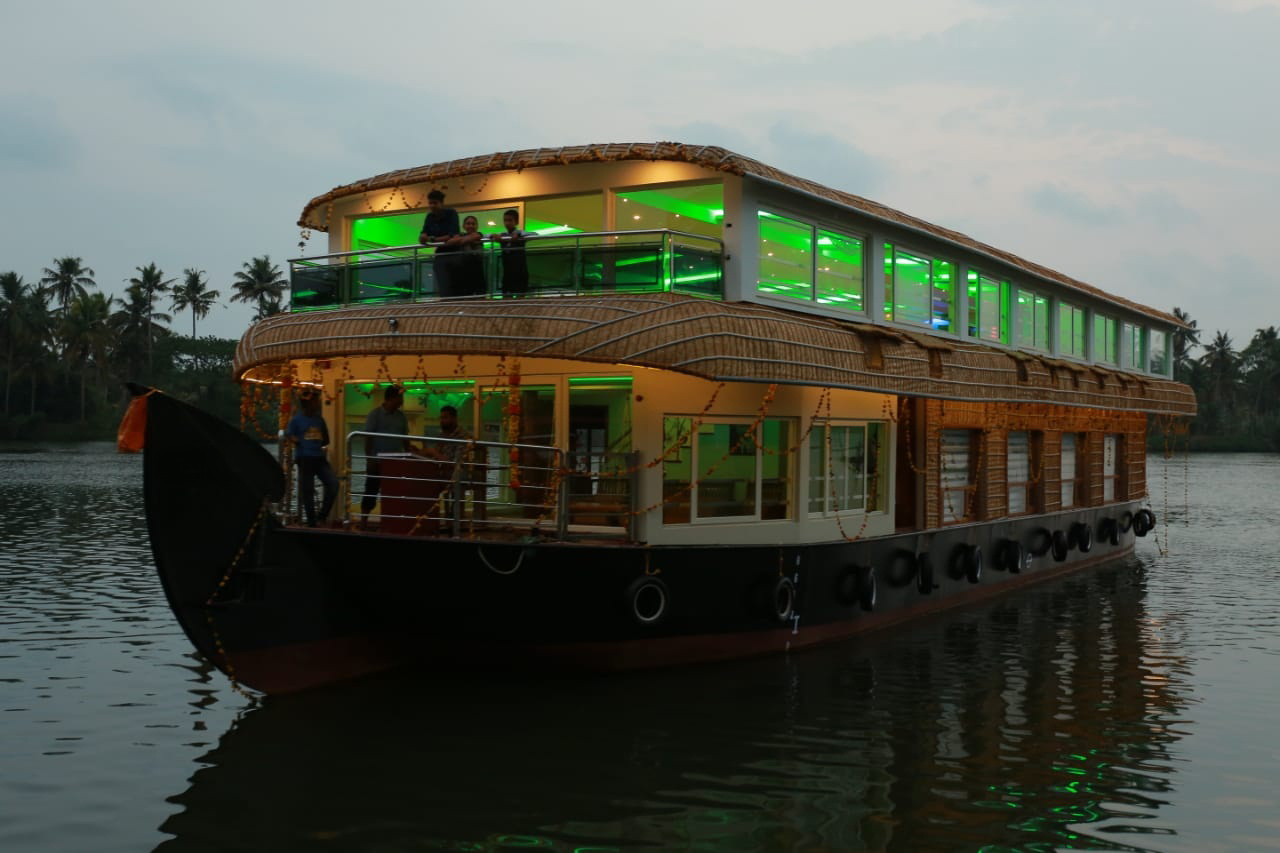 Indraprastham Houseboat- Alleppey