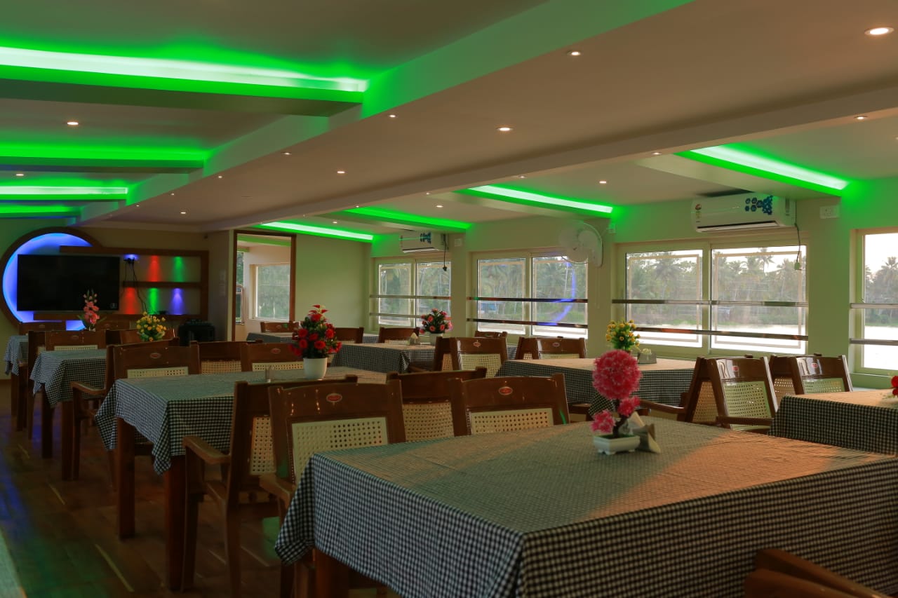 Indraprastham Houseboat- Alleppey, Kottayam 5